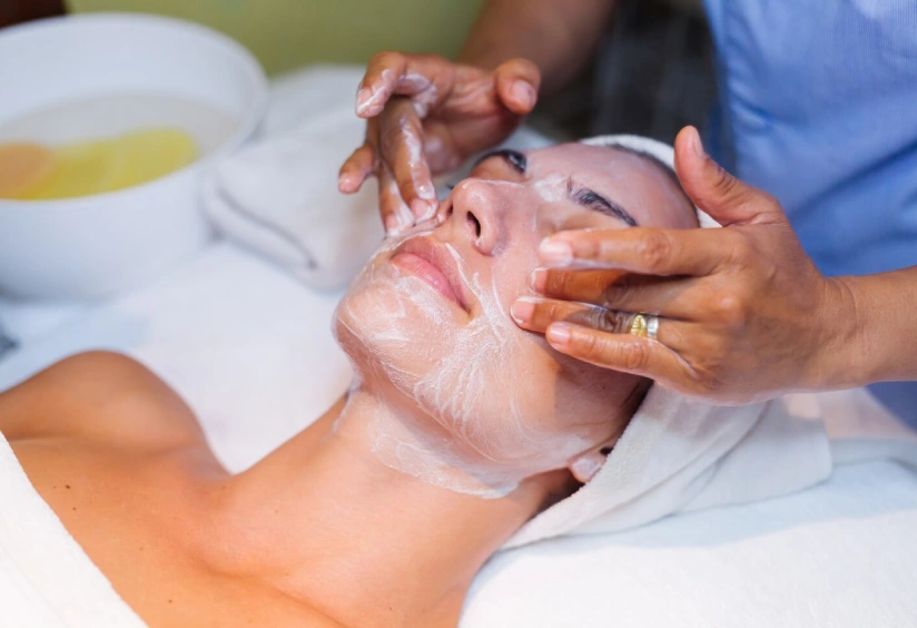 Medi Facials: Types, Benefits, Procedure, Risks & Results